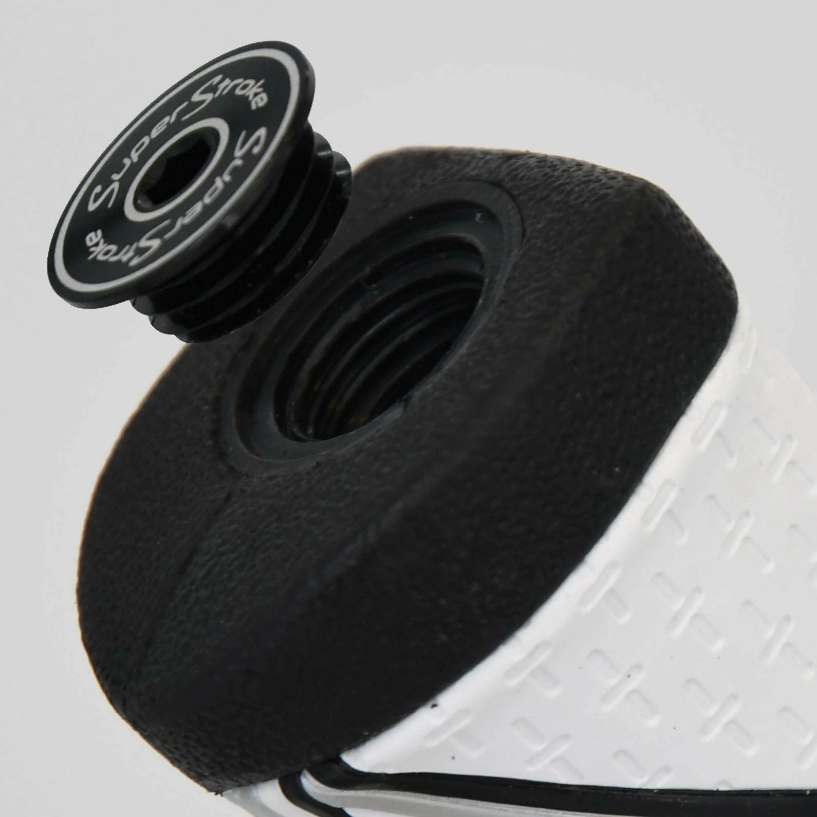 SUPERSTROKE TRAXION PISTOL GT 2.0 PUTTER GRIPS 11 SUPERSTROKE TRAXION PISTOL GT 2.0 PUTTER GRIPS - Image 9